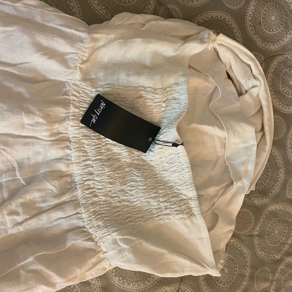 White dress - Picture 4 of 4